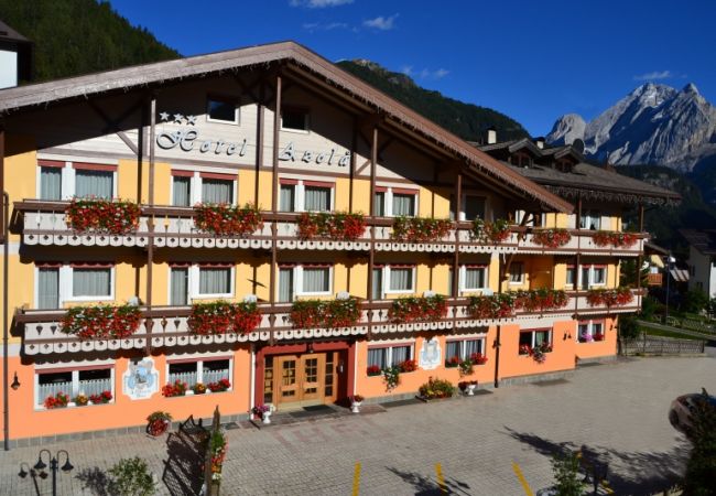 Hotel Azola - Canazei (TN)