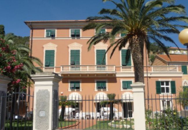 Albergo Istituto Madri Pie - Noli (SV)